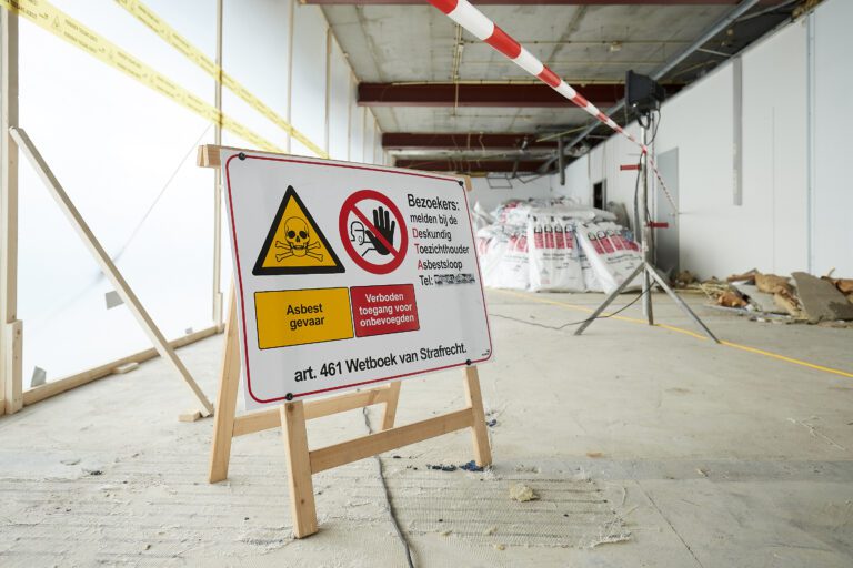 verboden toegang asbest